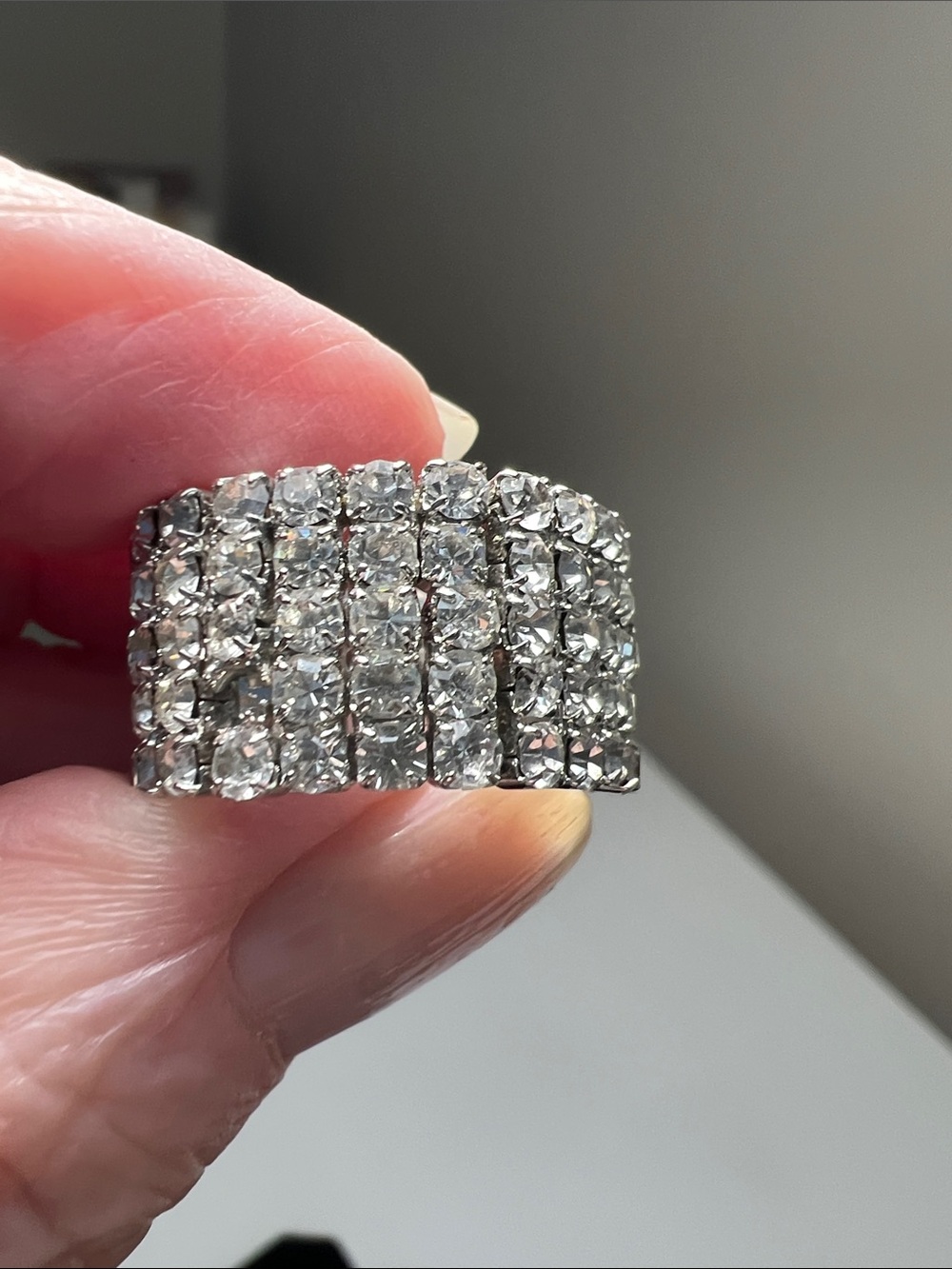 Crystal Pavé Stretch Rings - Clear and Aurora Borealis - Vintage - 5 Rings - Picture 9 of 16